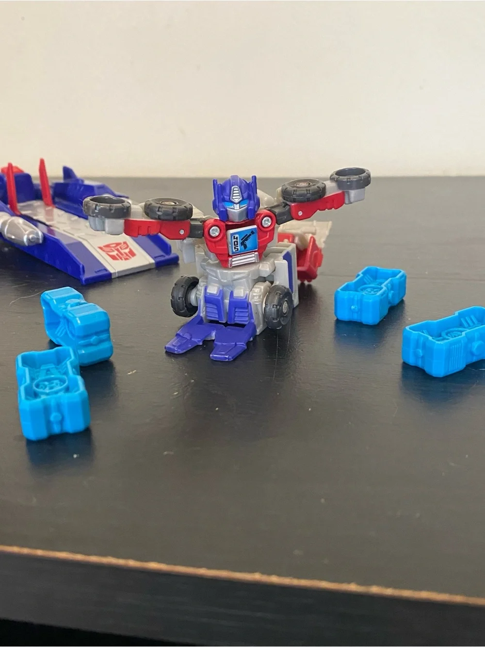 Tomy Hasbro Transformers Optimus Prime Bot Shots Autobot Launcher Blue Bricks
